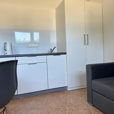 Ow Jaroszowiec Camping *