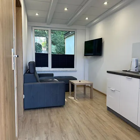 Ow Jaroszowiec Camping *