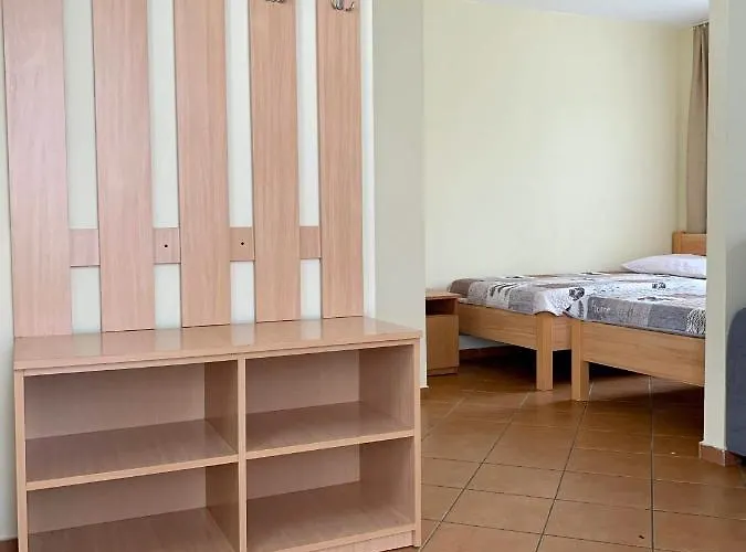 Camping Ow Jaroszowiec Łazy