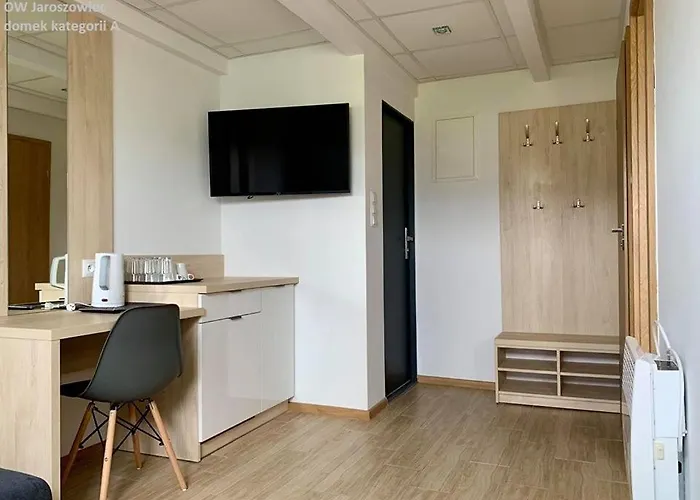 Ow Jaroszowiec Camping *