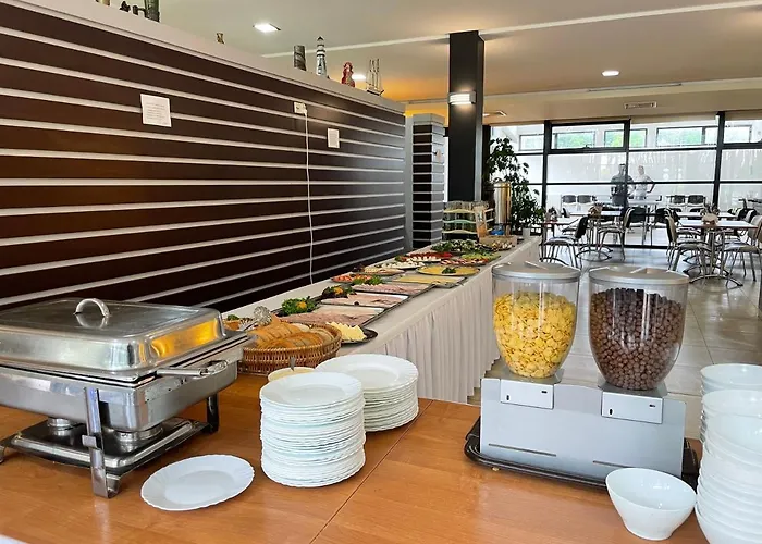 Ow Jaroszowiec Camping *