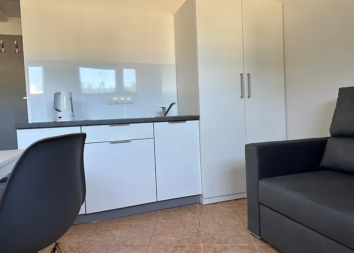 Ow Jaroszowiec Camping *