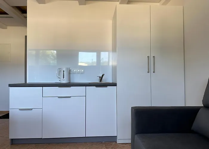 Ow Jaroszowiec Camping *